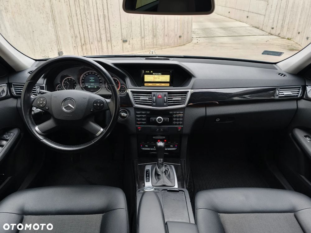 Mercedes-Benz Klasa E 220 CDI 7G-TRONIC Avantgarde - 4
