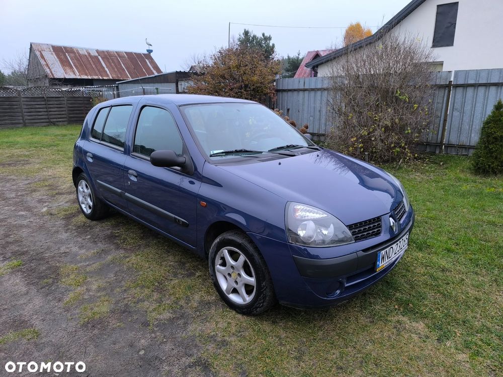 Renault Clio - 8