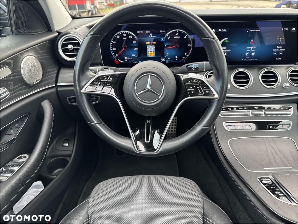 Mercedes-Benz Klasa E 220 d 4-Matic All-Terrain Avantgarde - 23