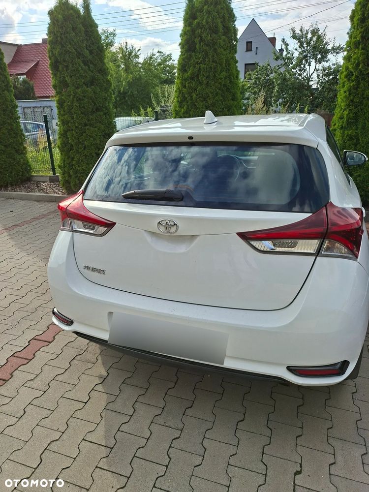 Toyota Auris 2017 photo 5