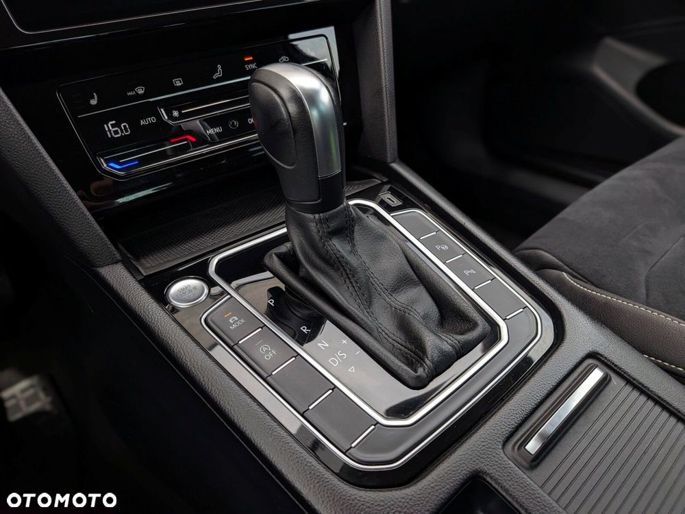 Volkswagen Passat 2.0 TDI Elegance DSG - 31