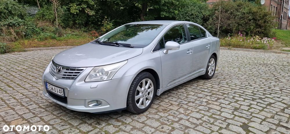 Toyota Avensis - 1