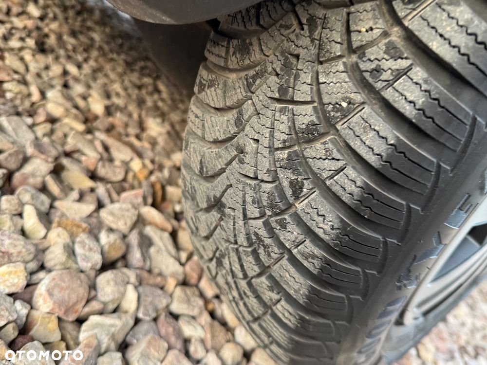 Volkswagen Golf - 12