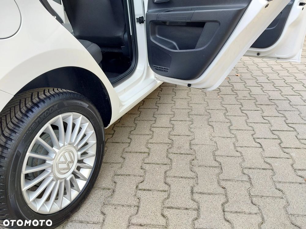 Volkswagen up! black - 23