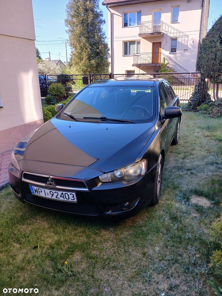 Mitsubishi Lancer 1.6 Invite - 1