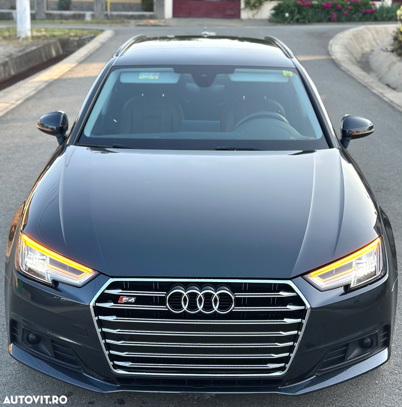 Audi A4 Avant 2.0 TDI ultra S tronic Design - 9