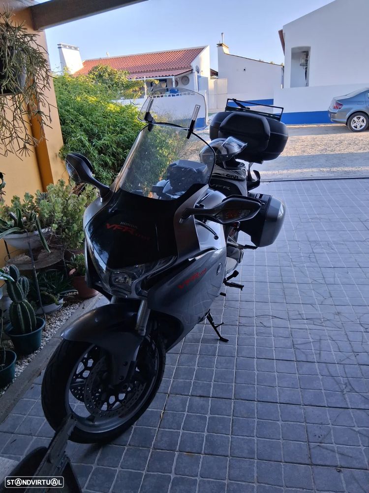 Honda VFR VFR1200F - 1