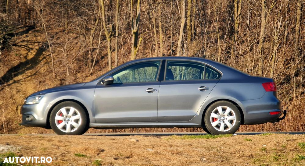 Volkswagen Jetta 1.6 TDI Blue Motion Technology Trendline - 2