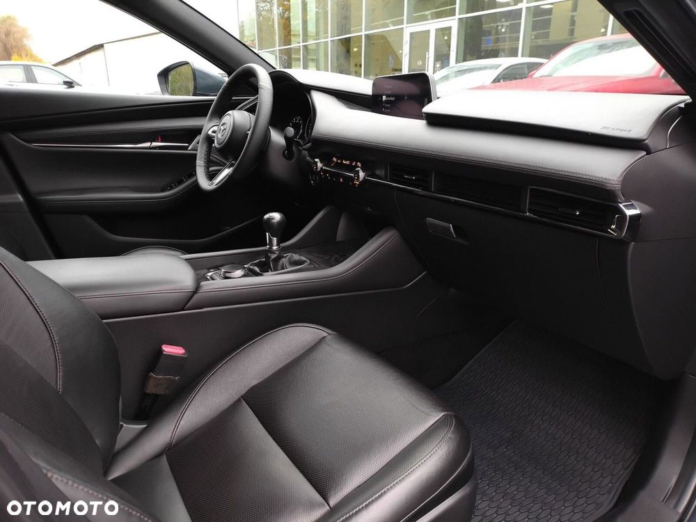 Mazda 3 2.0 mHEV Hikari - 33