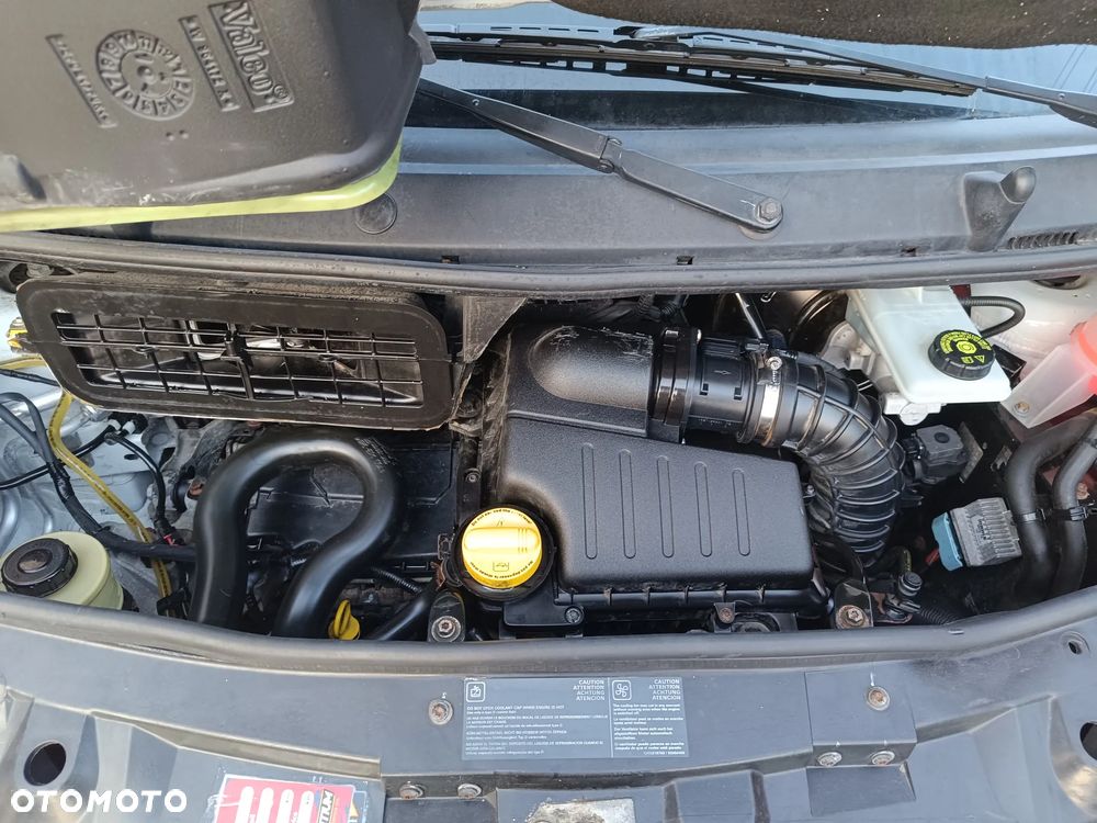 Opel Vivaro - 12