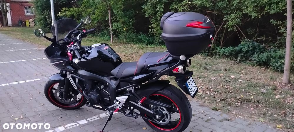 Yamaha FZ6 - 3