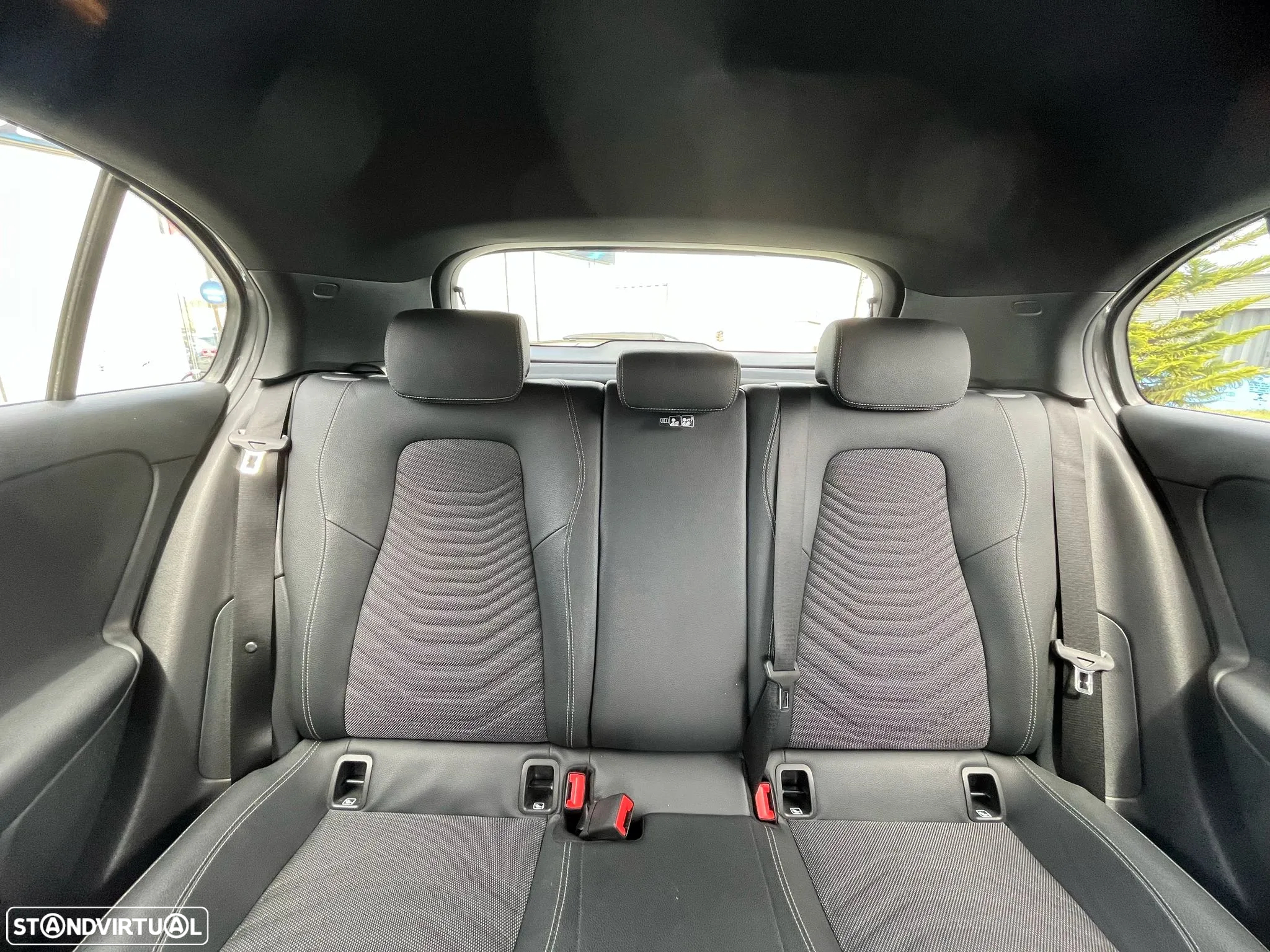 Mercedes-Benz A 250 e Style Plus - 48