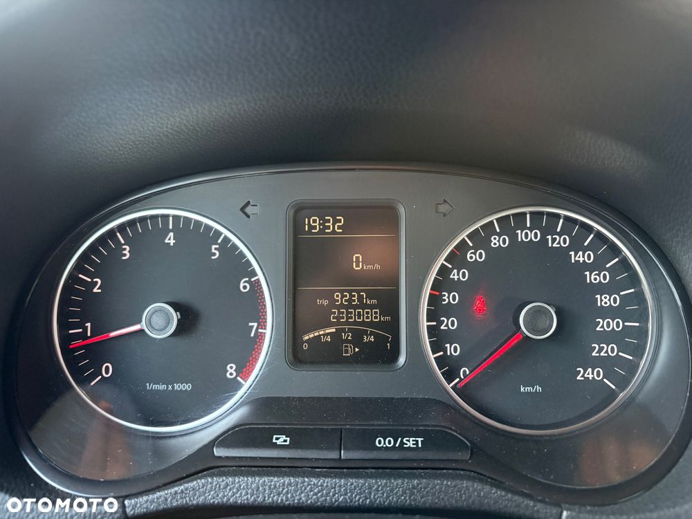 Volkswagen Polo - 13
