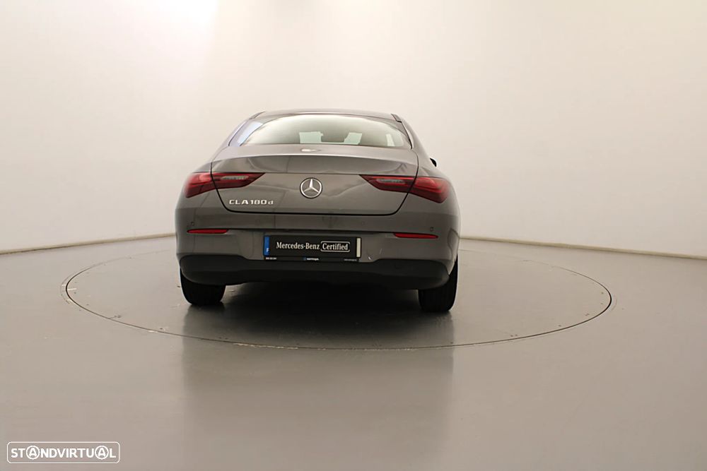 Mercedes-Benz CLA 180 - 8