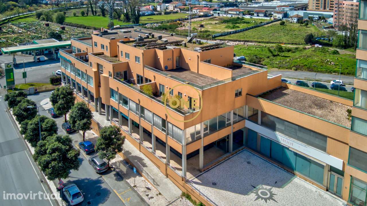 T3 Duplex com Terraços Centro de Famalicão - Grande imagem: 2/43