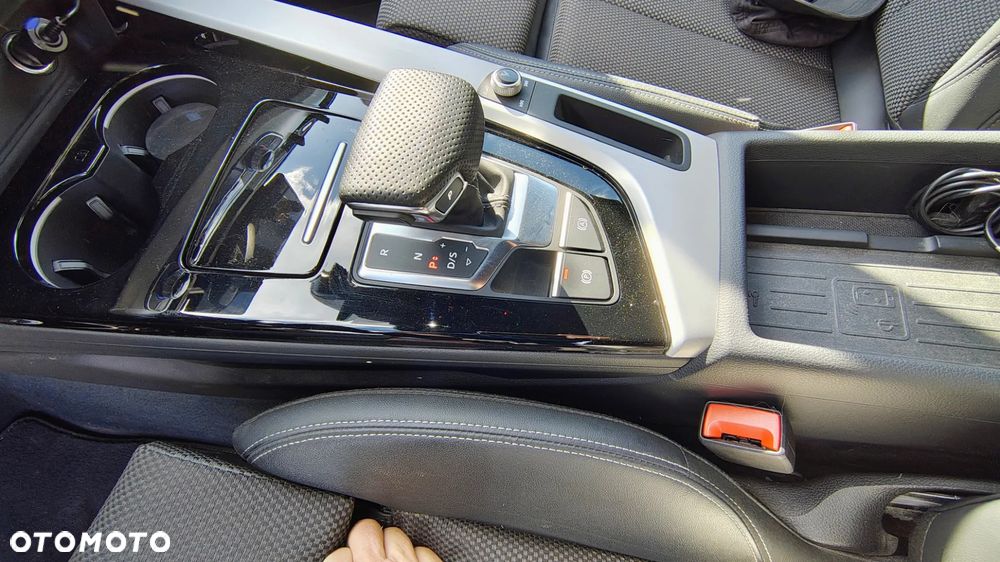 Audi A4 Limousine 35 TFSI mHEV Advanced S tronic - 17