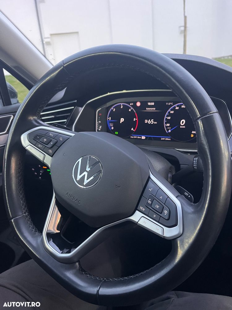 Volkswagen Passat 2.0 TDI SCR DSG Elegance - 13