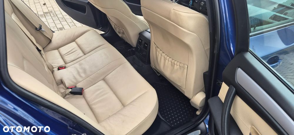 BMW Seria 5 525d Edition Sport - 16