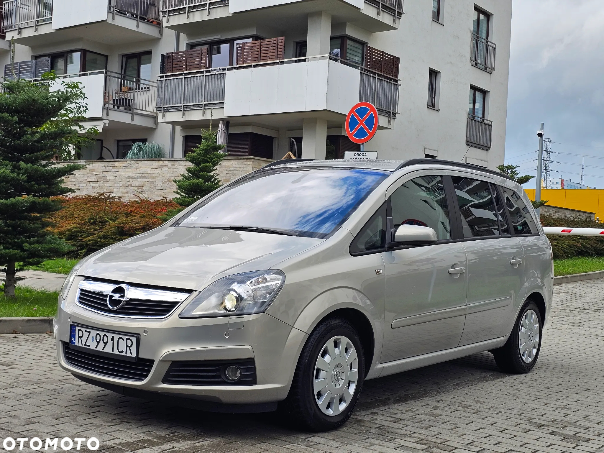 Opel Zafira 1.8 Cosmo Easytronic - 11
