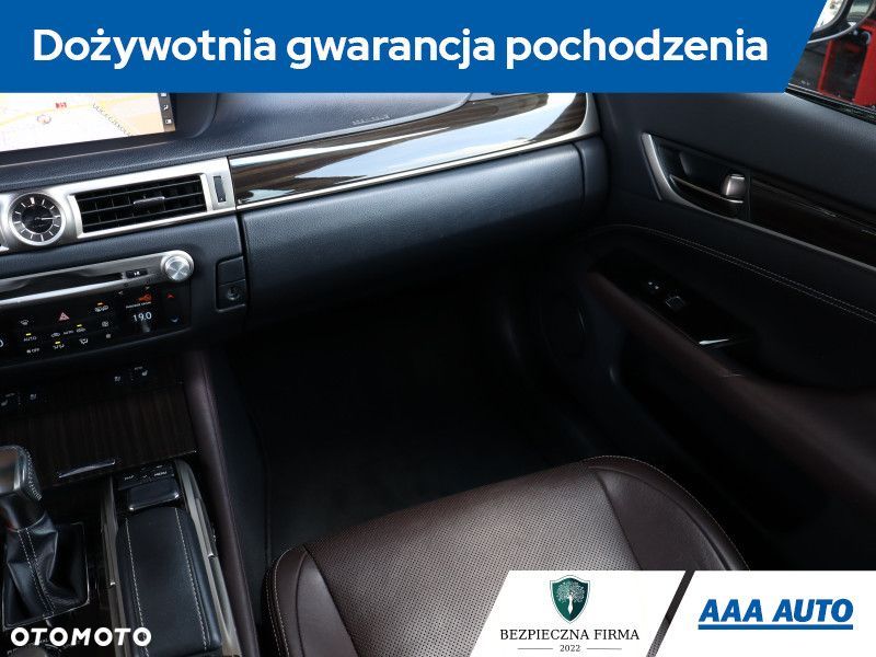 Lexus GS - 10