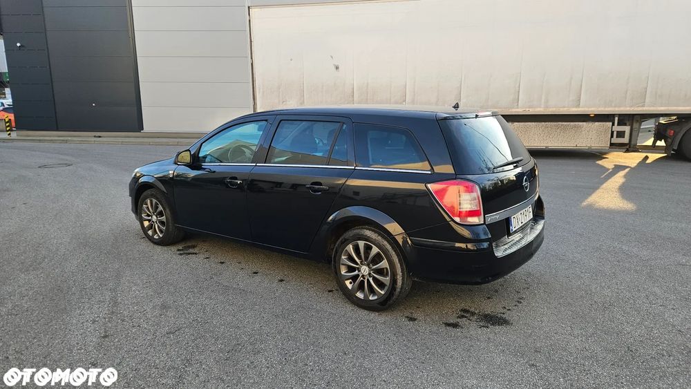 Opel Astra 1.6 150 Jahre - 6