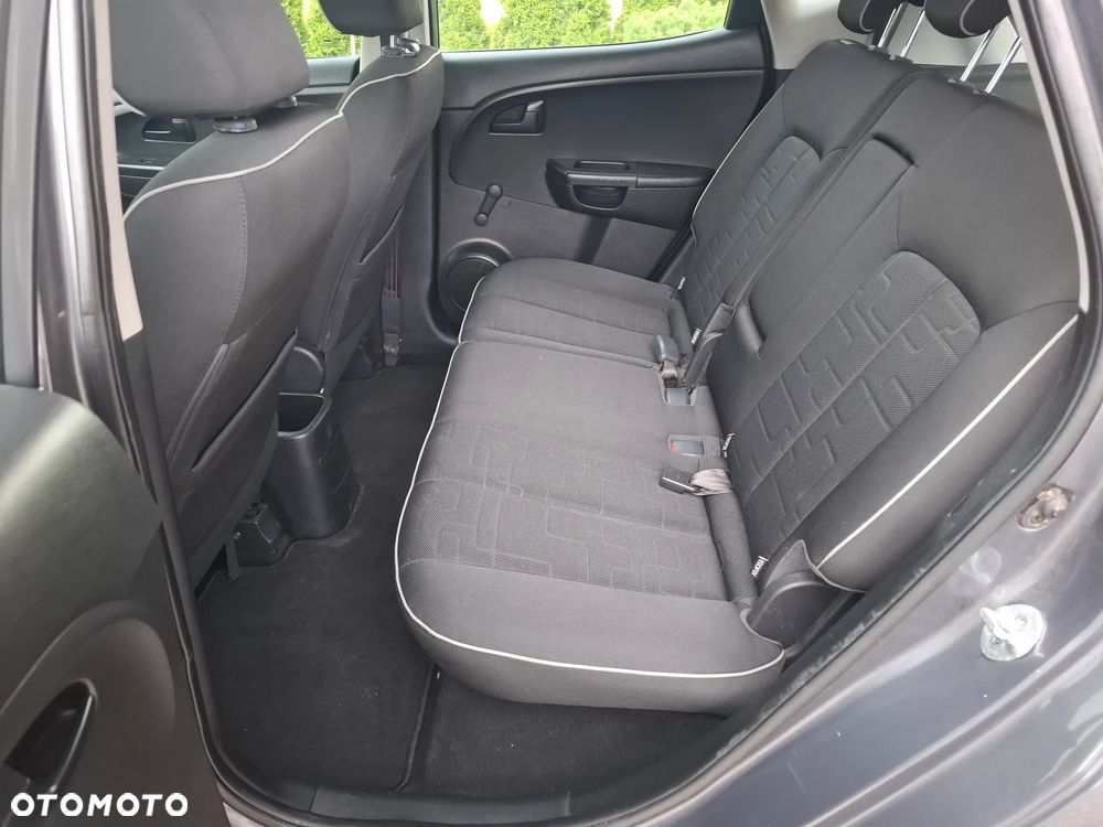 Kia Venga 1.4 CVVT Vision - 30