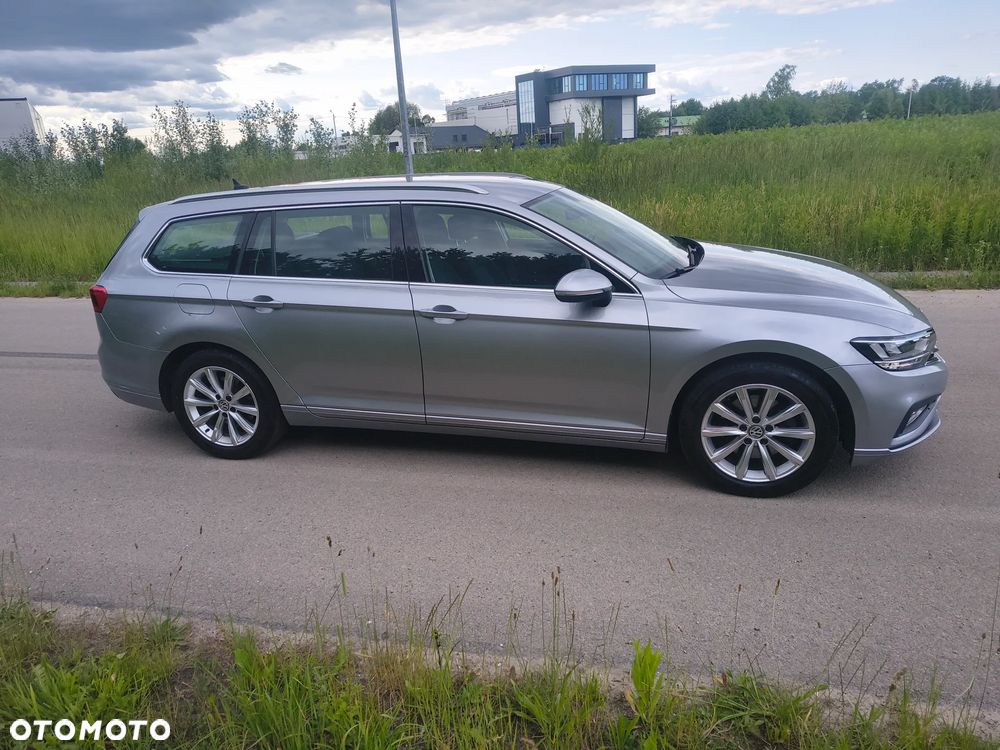 Volkswagen Passat 2.0 TDI SCR DSG Comfortline - 10