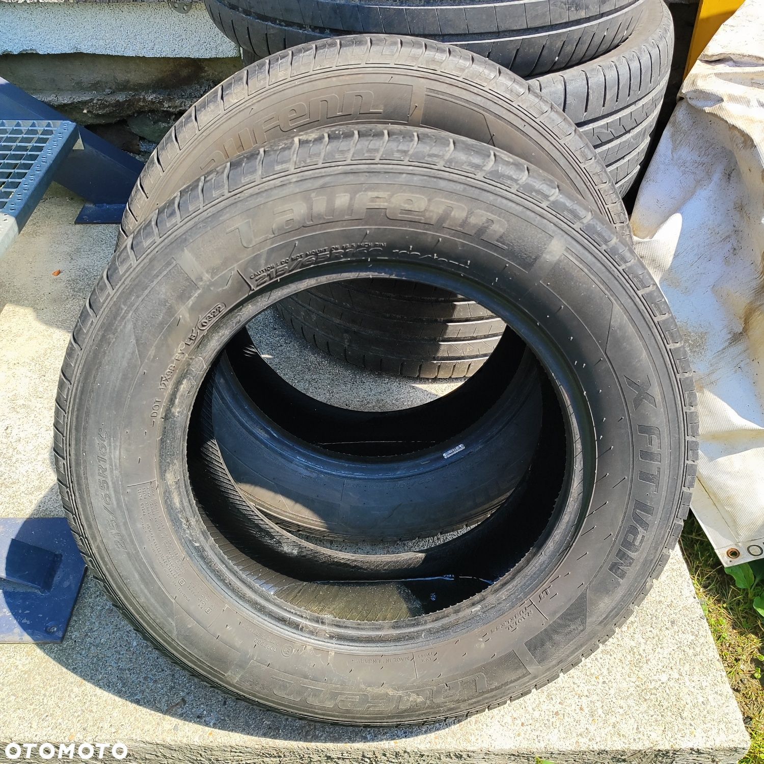 Laufen 215 65 R16C opony letnie bus 2022r - 1