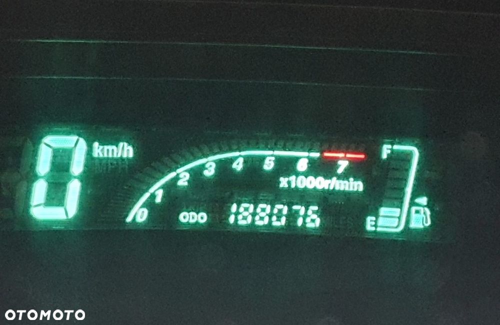 Toyota Yaris 1.0 Base - 10