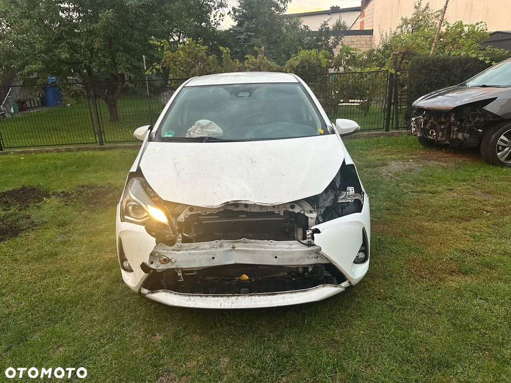 Toyota Yaris 1.5 VVT-i Team Deutschland - 8