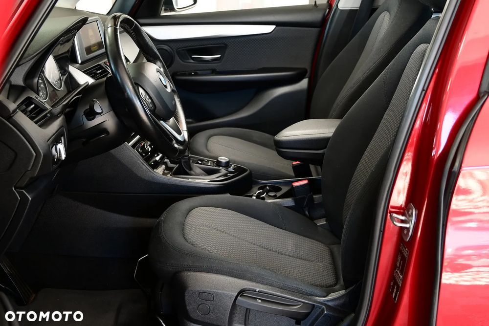 BMW Seria 2 218i Active Tourer - 19