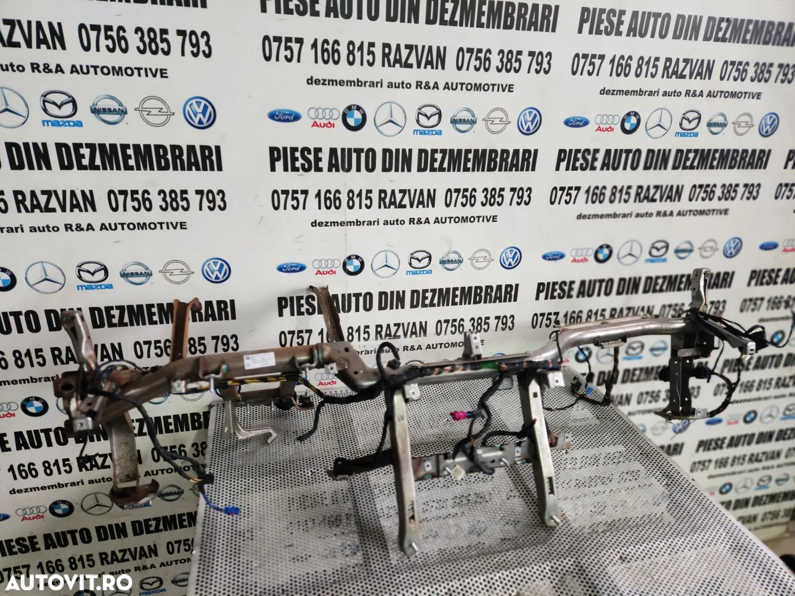Armatura Traversa Bord Bmw X3 X4 G01 G02 Volan Stanga Dezmembrez Bmw X3 G01 - Dezmembrari Arad - 3