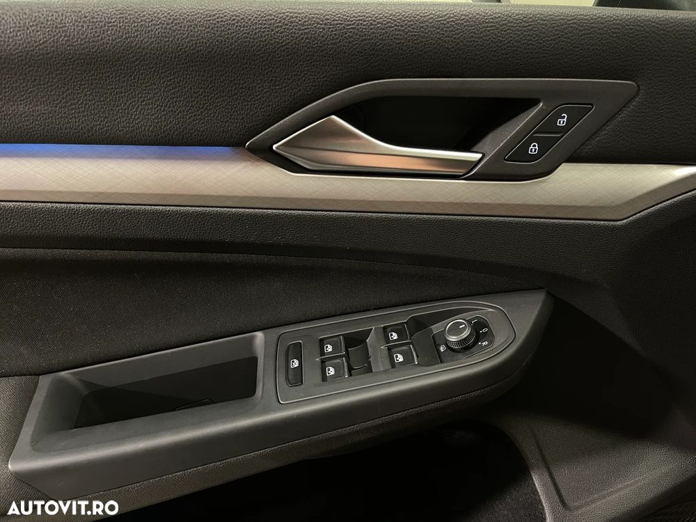 VOLKSWAGEN Golf 2022 — imagine 23