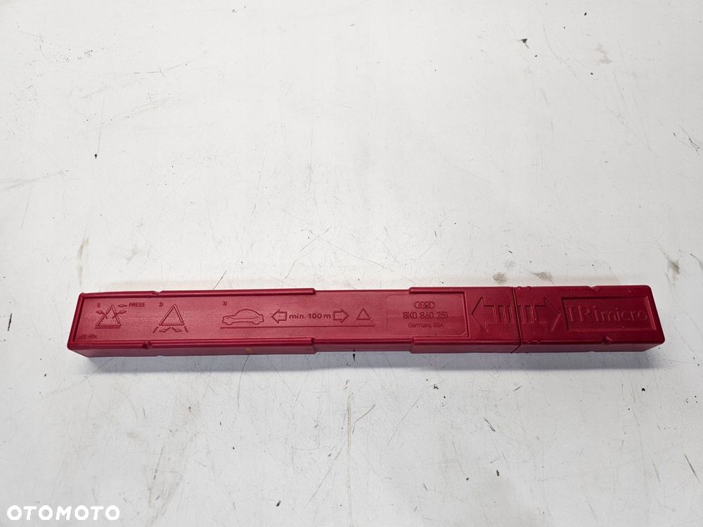 TRÓJKĄT OSTRZEGAWCZY AUDI A5 A4 B8 Q5 8K0860251 - 2