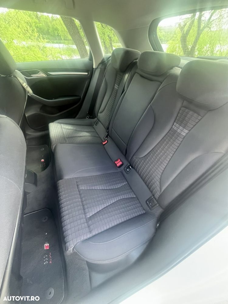 Audi A3 2.0 TDI ack S tronic S line Sportpaket - 19