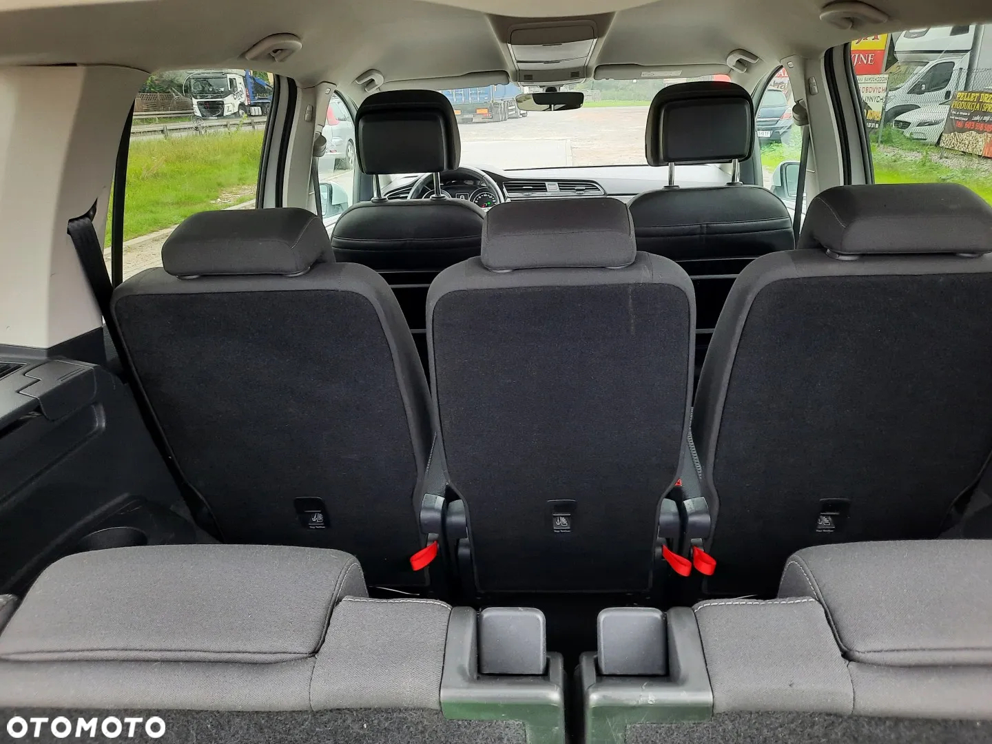 Volkswagen Touran 1.6 TDI SCR BlueMotion Technology DSG Trendline - 19