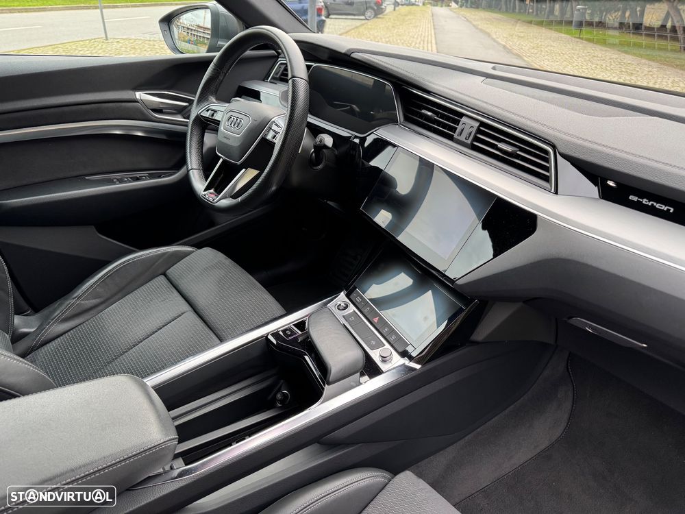 Audi e-tron 55 quattro S line - 26