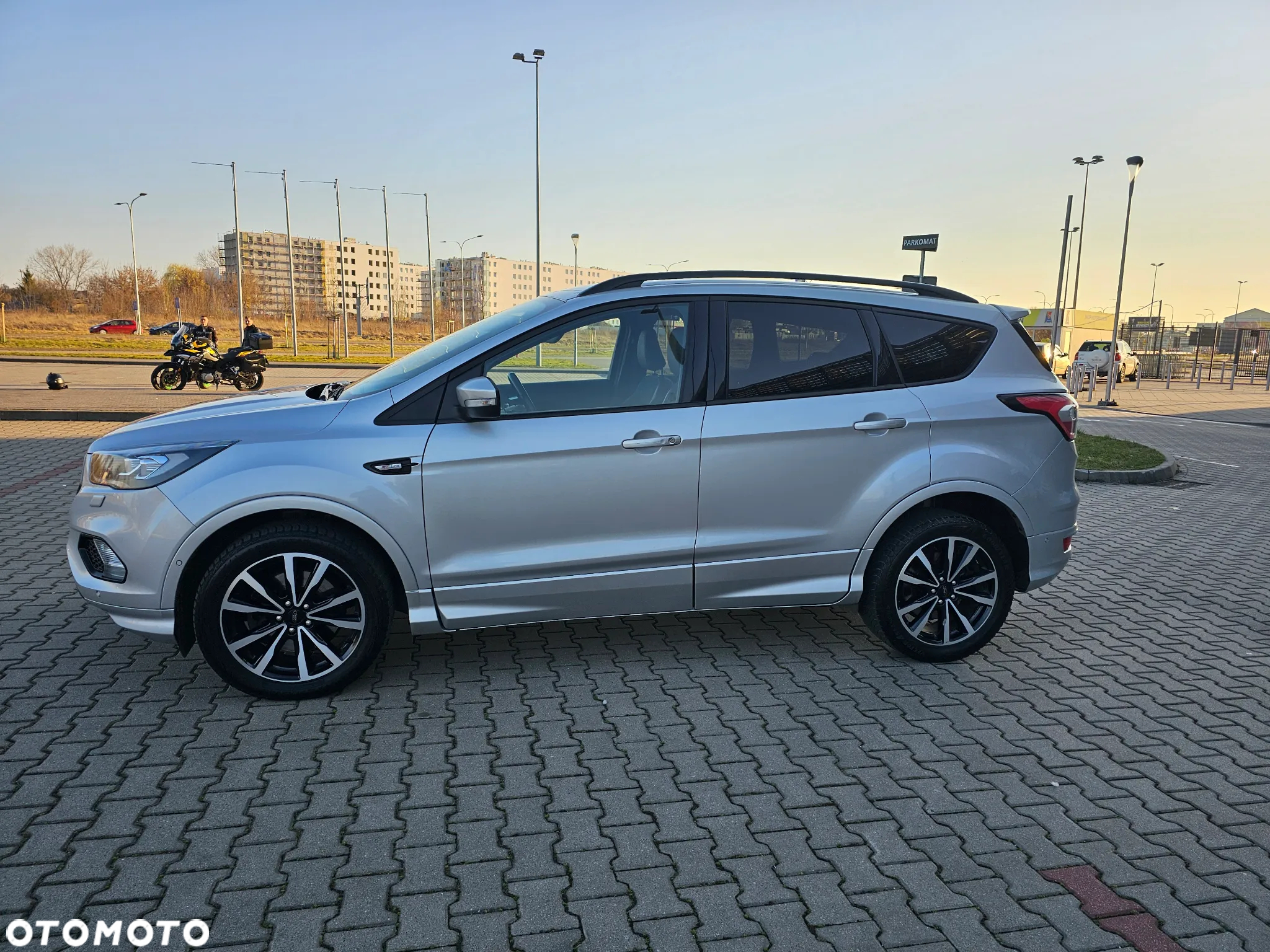 Ford Kuga 2.0 TDCi AWD ST-Line Black - 4