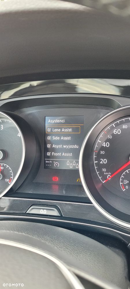 Volkswagen Touran 2.0 TDI DPF Highline - 12