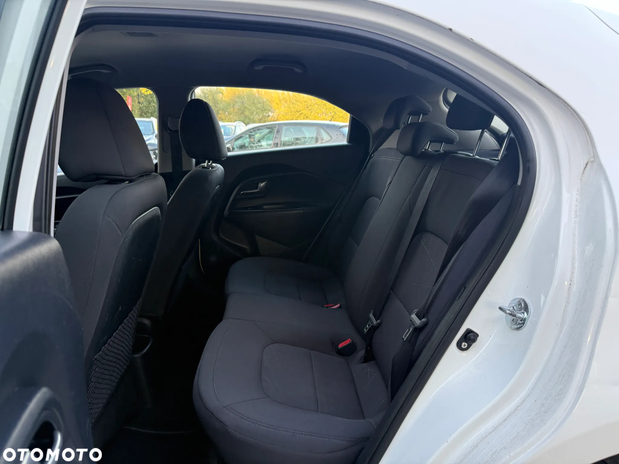 Kia Rio 1.2 Business Line - 29