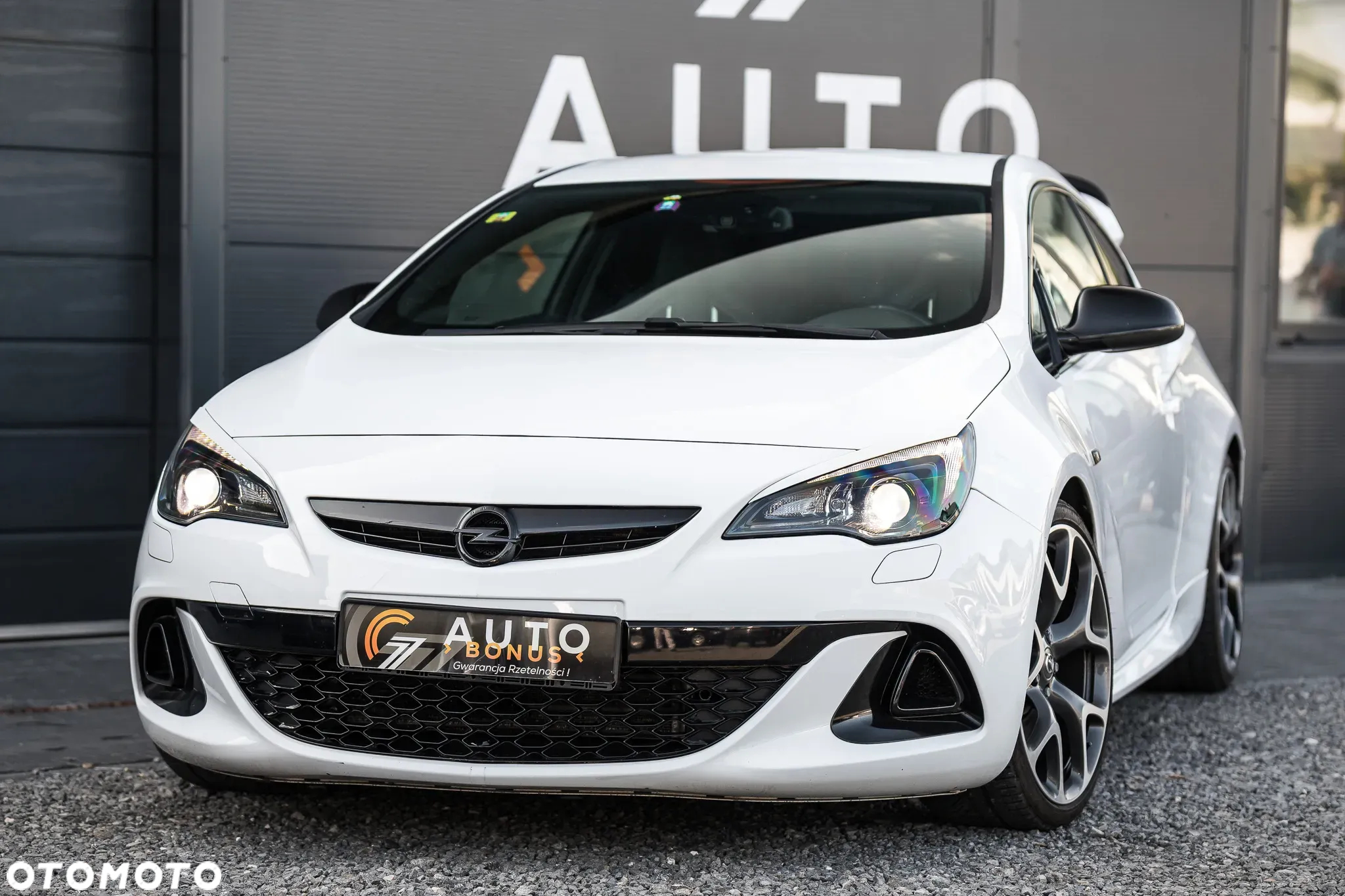Opel Astra IV GTC OPC - 5