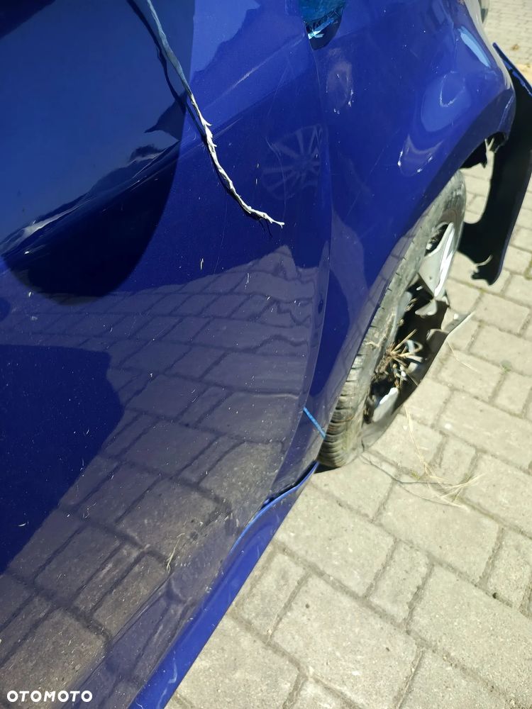 TOYOTA YARIS IV DRZWI PRAWE PRZÓD PRZEDNIE GOŁE 8W7 - 2