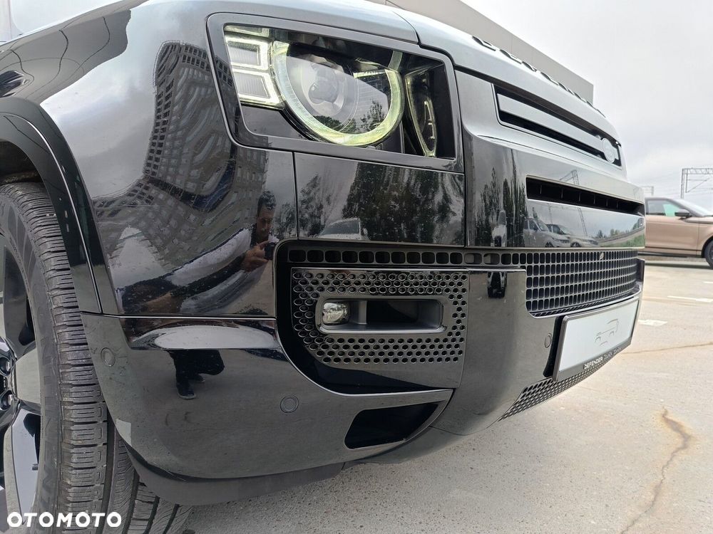 Land Rover Defender - 18