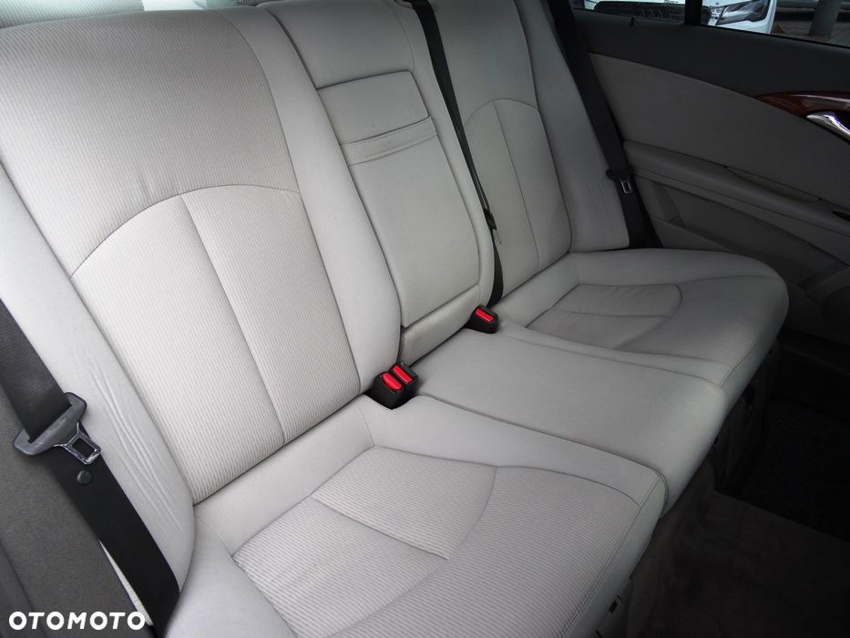 Mercedes-Benz Klasa E 200 Kompressor Avantgarde - 14
