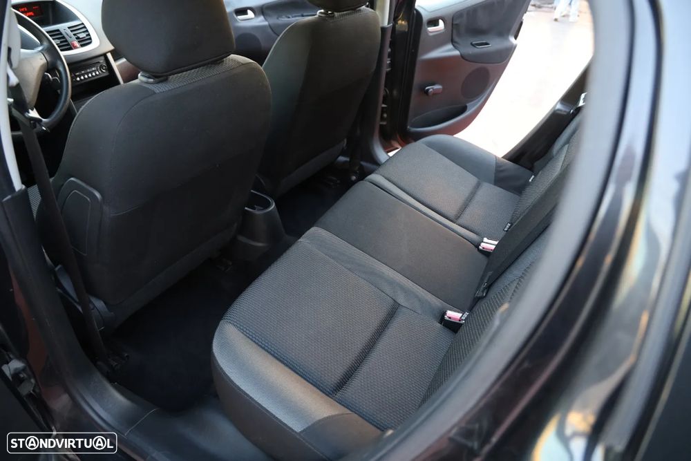 Peugeot 207 1.6 HDi 99g - 13