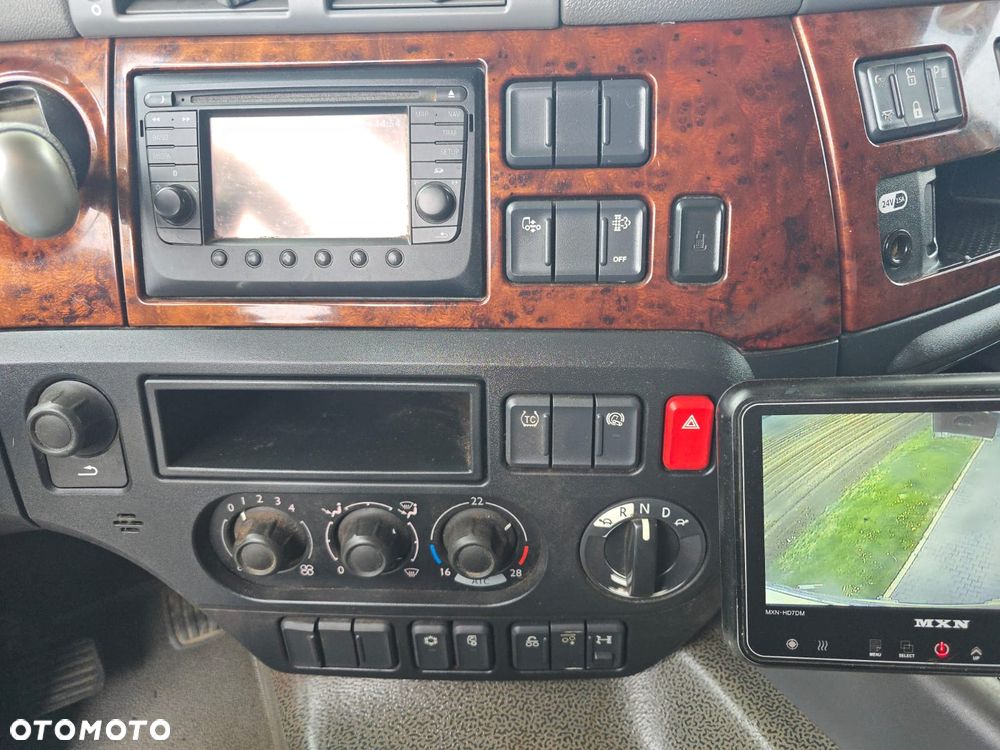 DAF CF 440 - 28