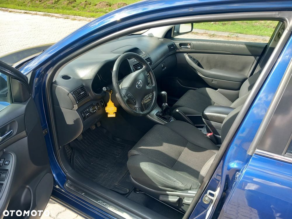 Toyota Avensis 2.0 D-Cat Sol - 5