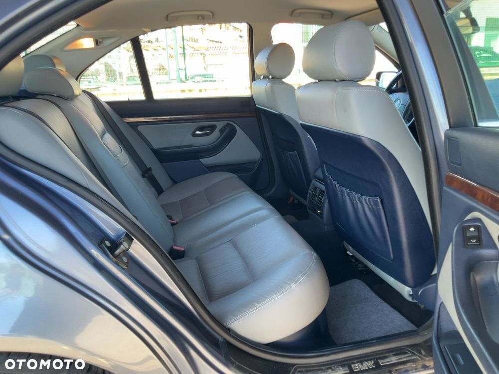 BMW Seria 5 - 8