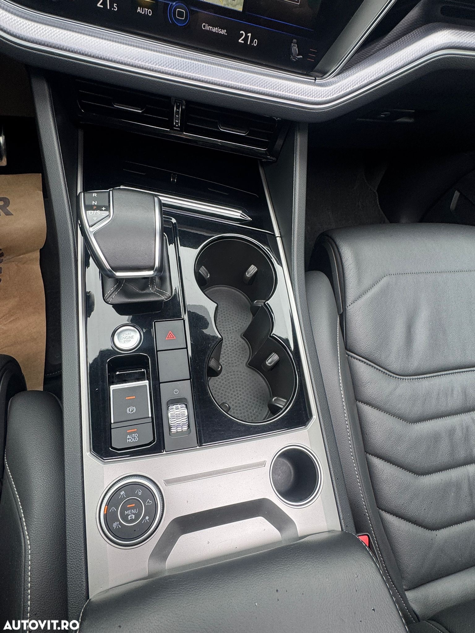 Volkswagen Touareg - 12