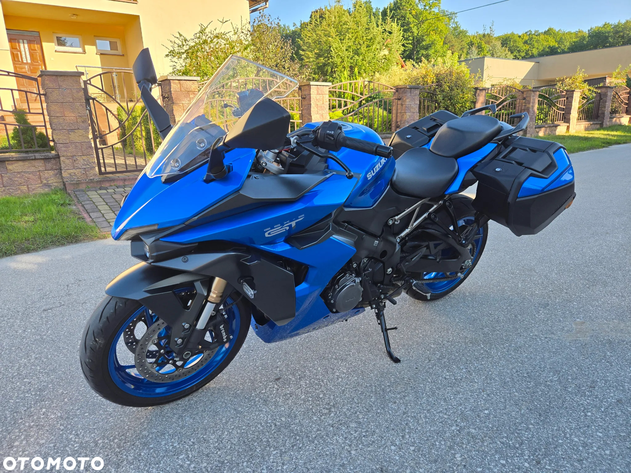 Suzuki GSX - 10